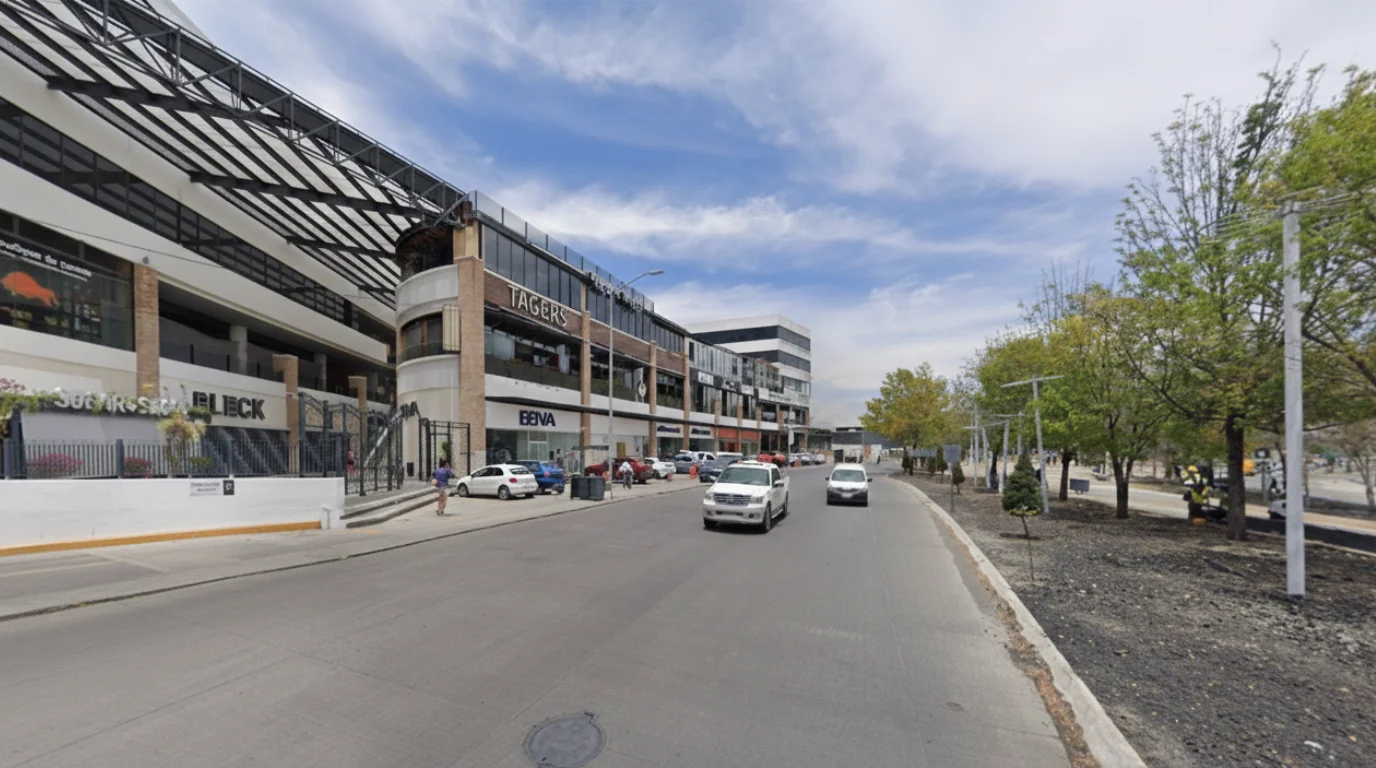 Local 102 Paseos de Angelopolis - foto 2