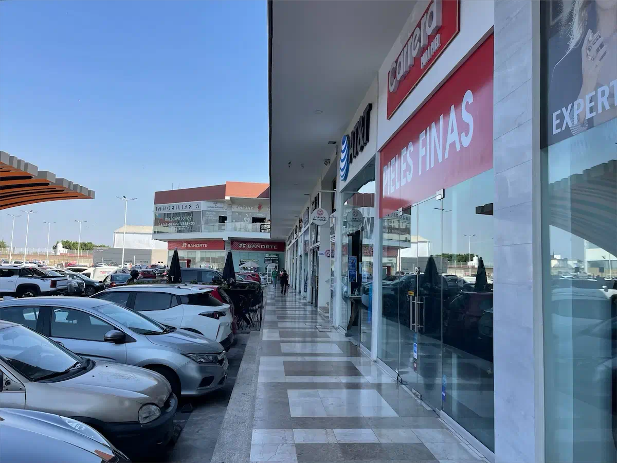 Local PB, Plaza Arcangeles - foto 1