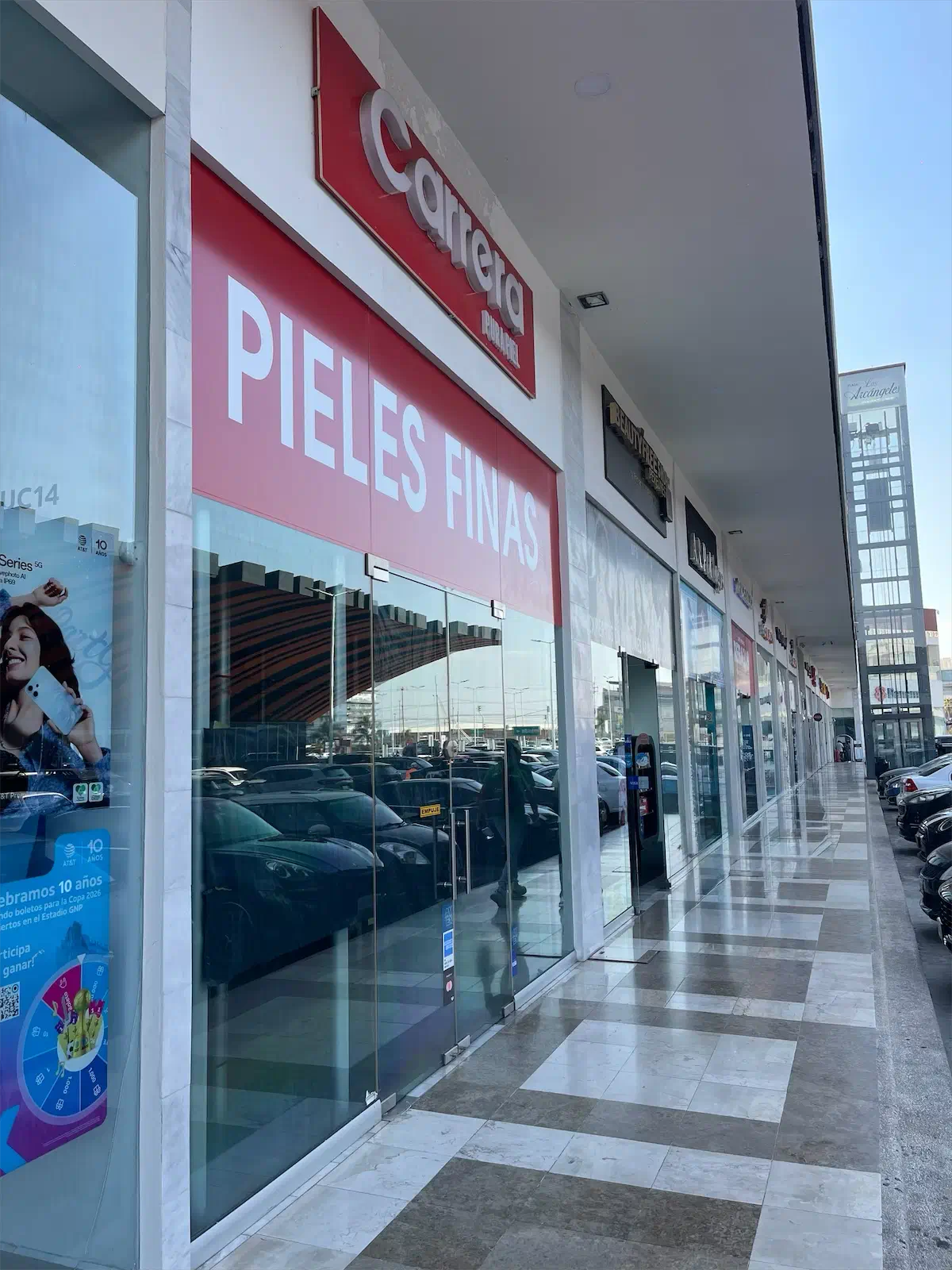 Local PB, Plaza Arcangeles - foto 2