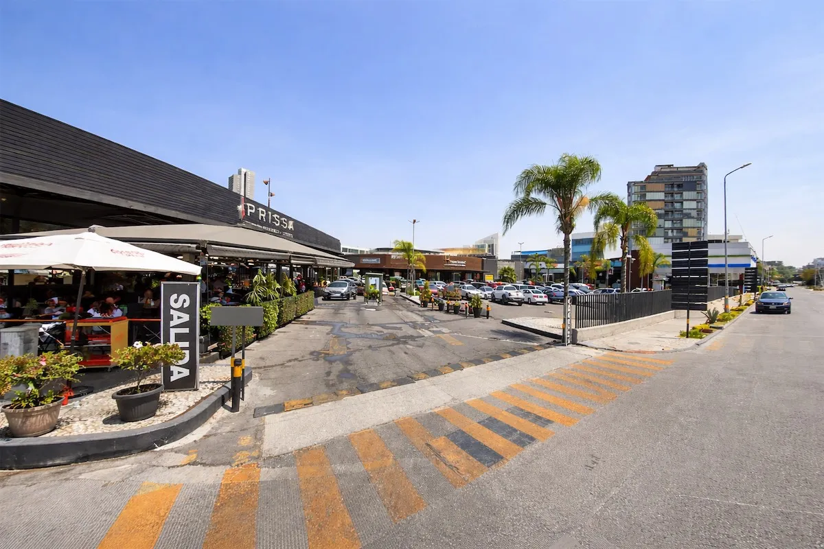 Local B, La Isla Angelópolis - foto 1